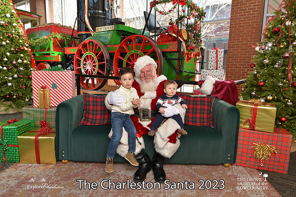 TheCharlestonSanta-12-22-23-3544