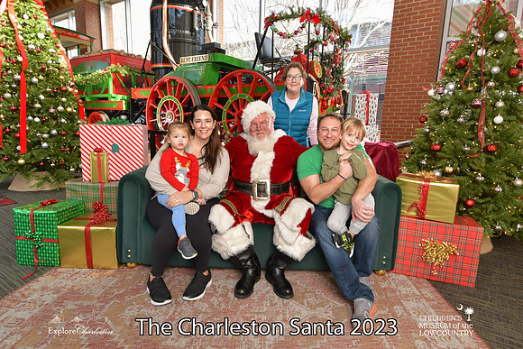 TheCharlestonSanta-12-22-23-3549