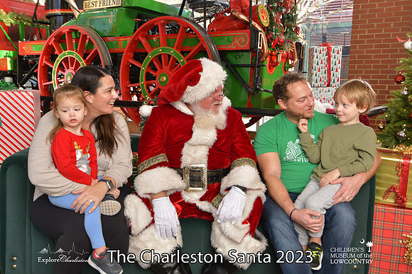 TheCharlestonSanta-12-22-23-3550