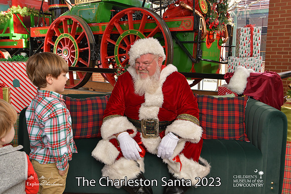 TheCharlestonSanta-12-22-23-3555