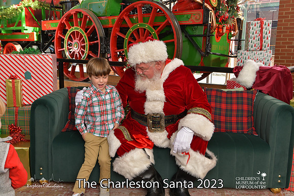 TheCharlestonSanta-12-22-23-3556
