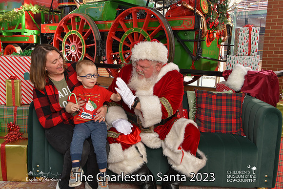 TheCharlestonSanta-12-22-23-3560