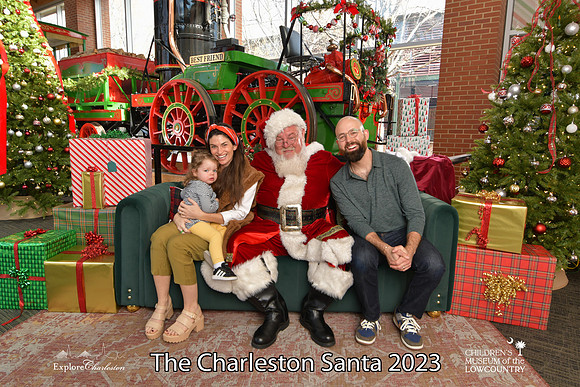TheCharlestonSanta-12-22-23-3561