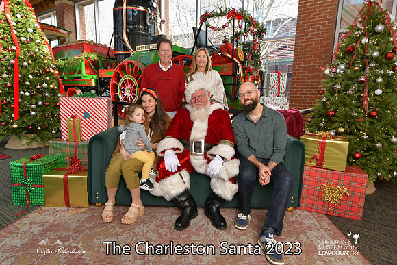 TheCharlestonSanta-12-22-23-3562