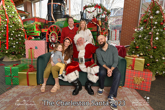 TheCharlestonSanta-12-22-23-3563