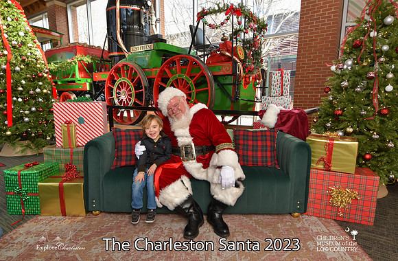 TheCharlestonSanta-12-22-23-3565