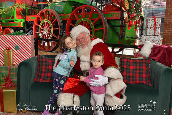 TheCharlestonSanta-12-22-23-3579