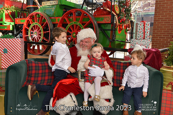 TheCharlestonSanta-12-22-23-3584