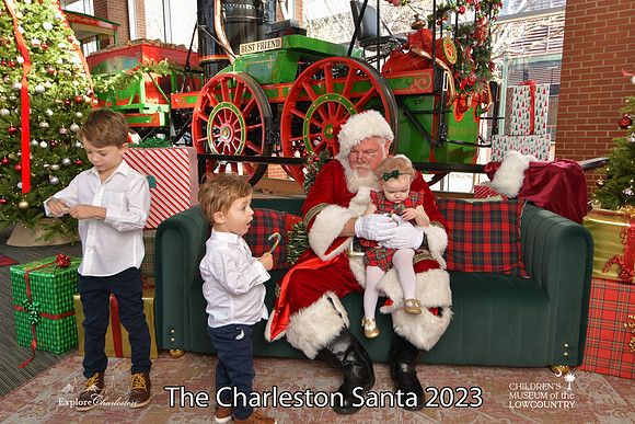TheCharlestonSanta-12-22-23-3585