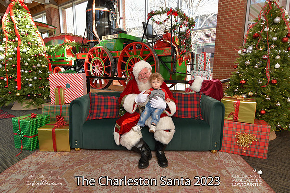 TheCharlestonSanta-12-22-23-3588