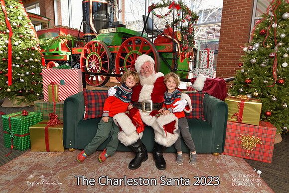 TheCharlestonSanta-12-22-23-3591