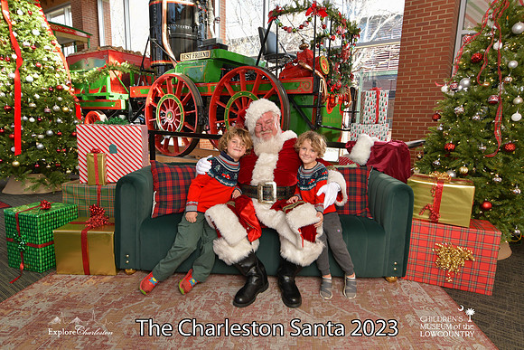 TheCharlestonSanta-12-22-23-3592