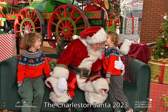 TheCharlestonSanta-12-22-23-3596