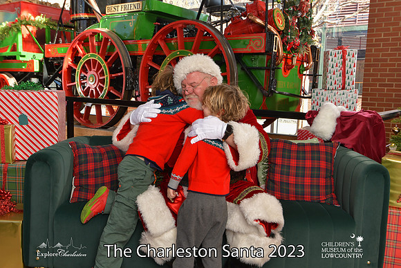 TheCharlestonSanta-12-22-23-3598
