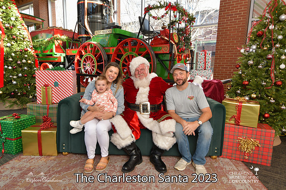 TheCharlestonSanta-12-22-23-3599
