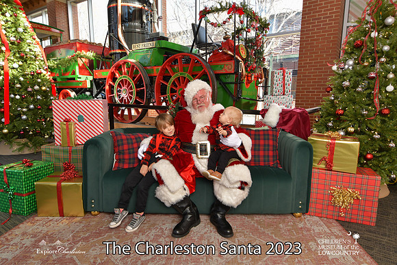 TheCharlestonSanta-12-22-23-3602