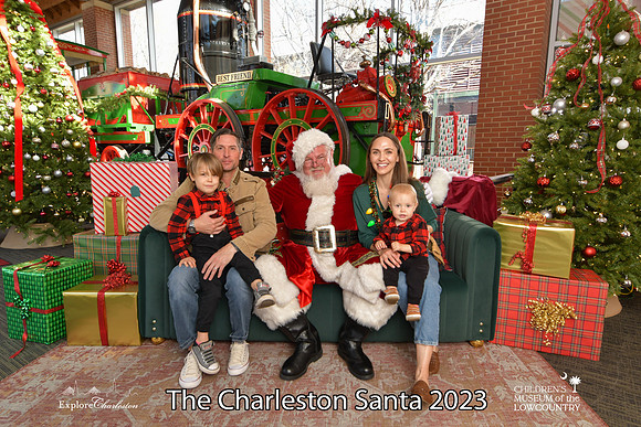 TheCharlestonSanta-12-22-23-3603