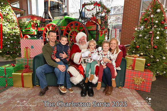 TheCharlestonSanta-12-22-23-3630