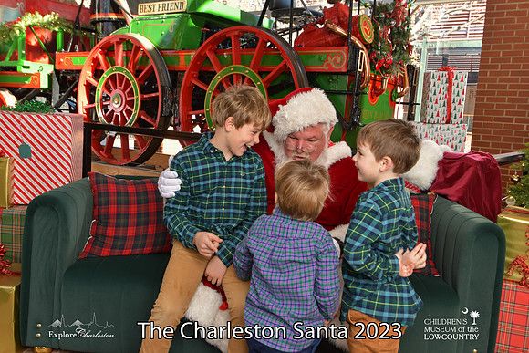 TheCharlestonSanta-12-22-23-3644