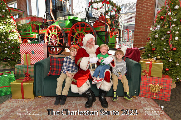 TheCharlestonSanta-12-22-23-3658