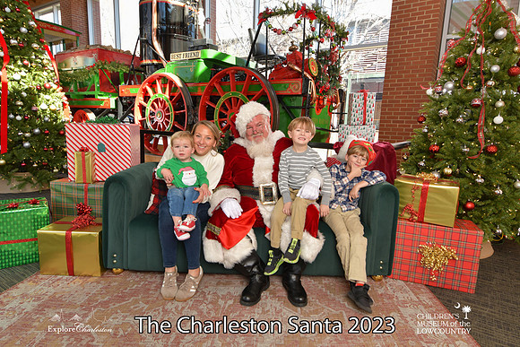 TheCharlestonSanta-12-22-23-3661