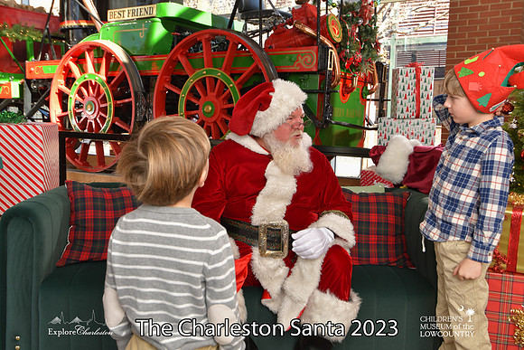 TheCharlestonSanta-12-22-23-3663