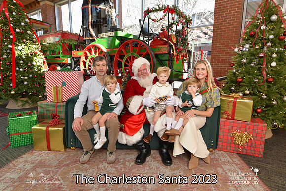 TheCharlestonSanta-12-22-23-3666