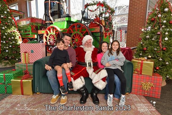 TheCharlestonSanta-12-22-23-3673