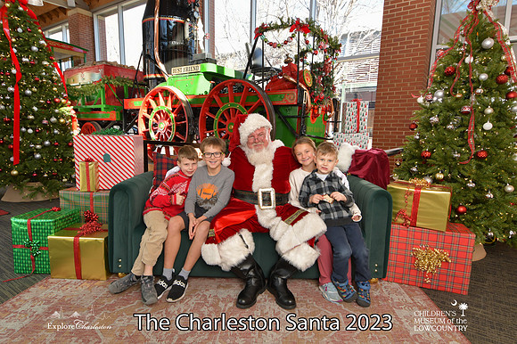 TheCharlestonSanta-12-22-23-3676