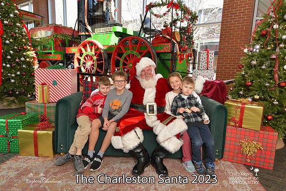 TheCharlestonSanta-12-22-23-3677