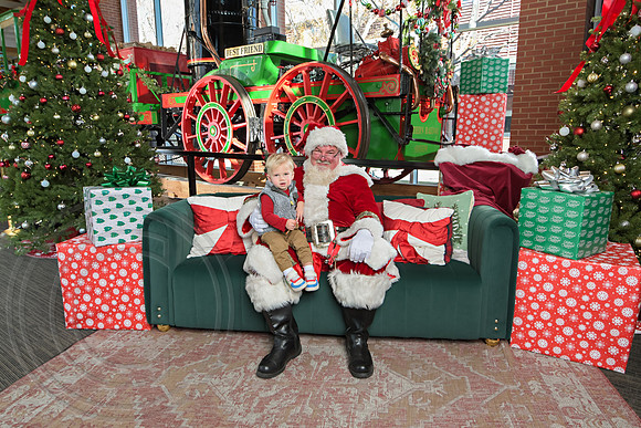 The Charleston Santa 2024-Dec14-2541