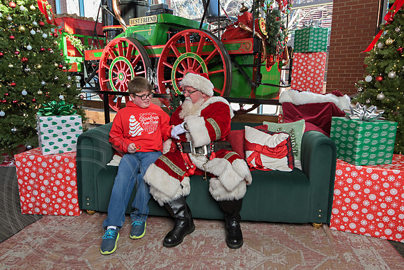 The Charleston Santa 2024-Dec22-3718