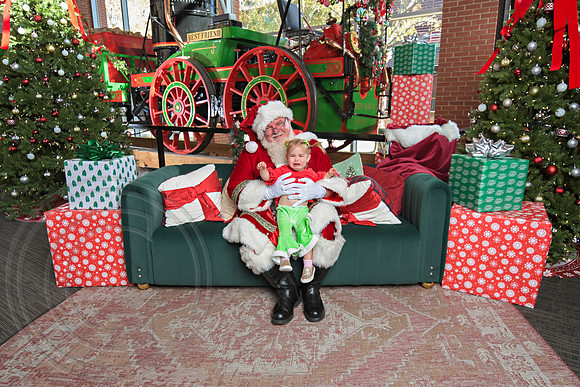The Charleston Santa 2024-Nov30-0532