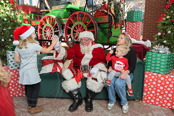 The Charleston Santa 2024-Dec14-2453