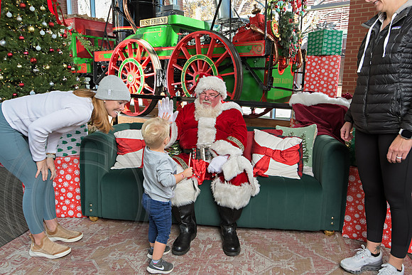 The Charleston Santa 2024-Dec14-2501