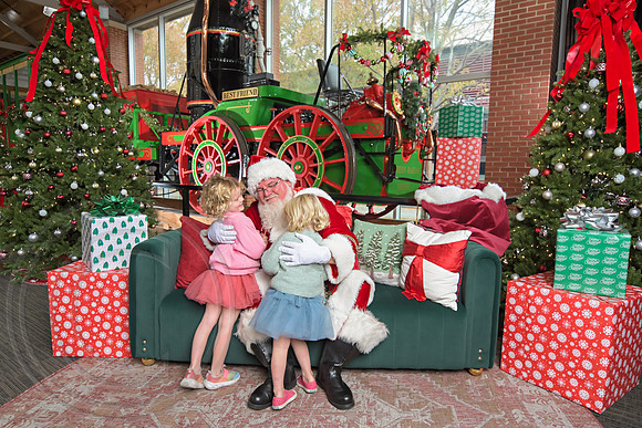 The Charleston Santa 2024-Nov29-0022