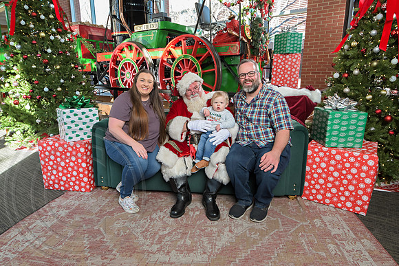 The Charleston Santa 2024-Dec22-3915