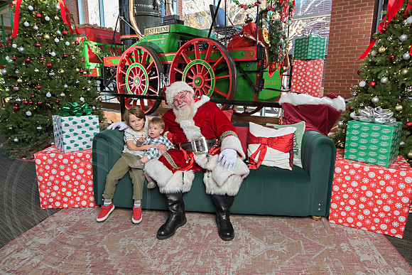 The Charleston Santa 2024-Dec15-2801