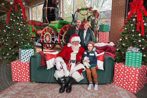 The Charleston Santa 2024-Nov29-0003