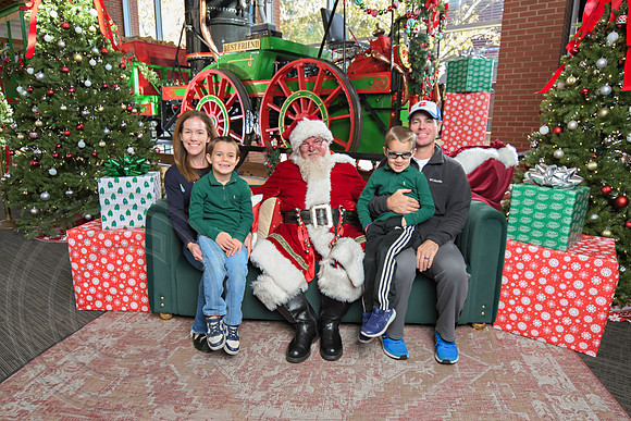 The Charleston Santa 2024-Dec1-0896