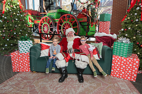 The Charleston Santa 2024-Dec14-2420