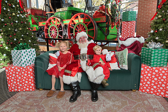 The Charleston Santa 2024-Dec7-1598