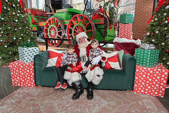 The Charleston Santa 2024-Dec15-2969