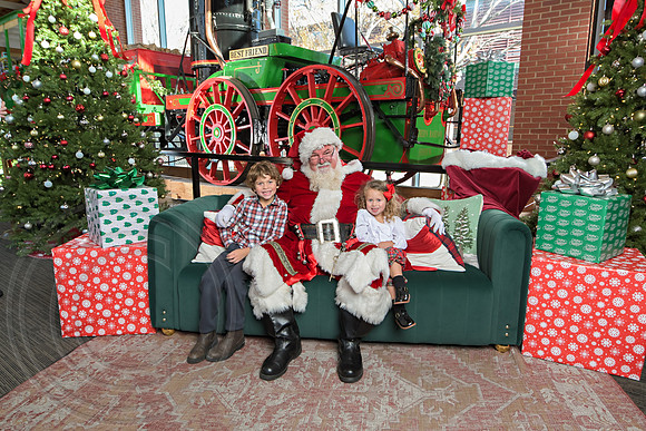 The Charleston Santa 2024-Dec15-2841