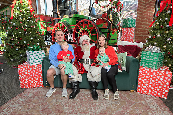 The Charleston Santa 2024-Dec15-2833