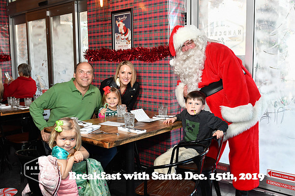 RKPhoto-HandcraftKitchen-SantaBreakfast-13