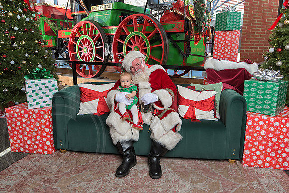 The Charleston Santa 2024-Dec22-4007