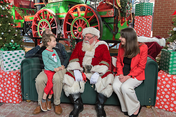 The Charleston Santa 2024-Dec22-3929