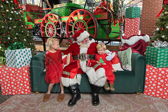 The Charleston Santa 2024-Dec7-1601