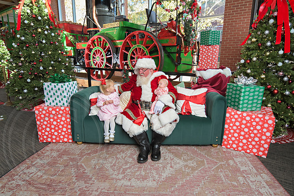The Charleston Santa 2024-Nov30-0510